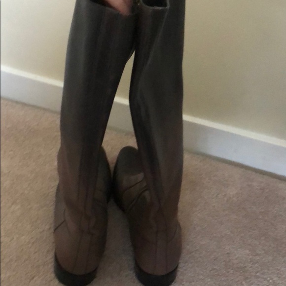 Prada boots - Picture 5 of 10